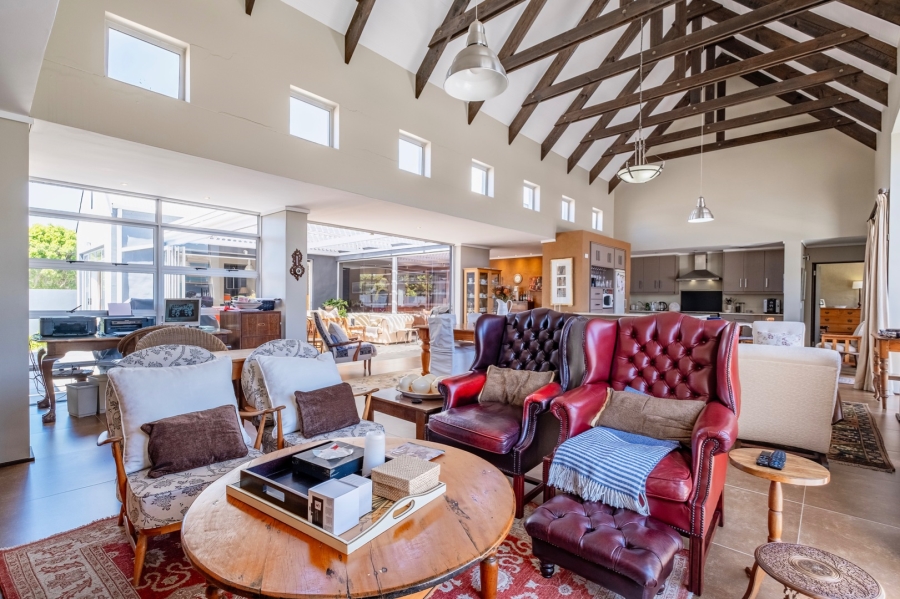 5 Bedroom Property for Sale in Earls Court Lifestyle Estate Western Cape